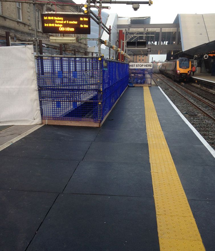 Reading Station - Temporary Platform 7